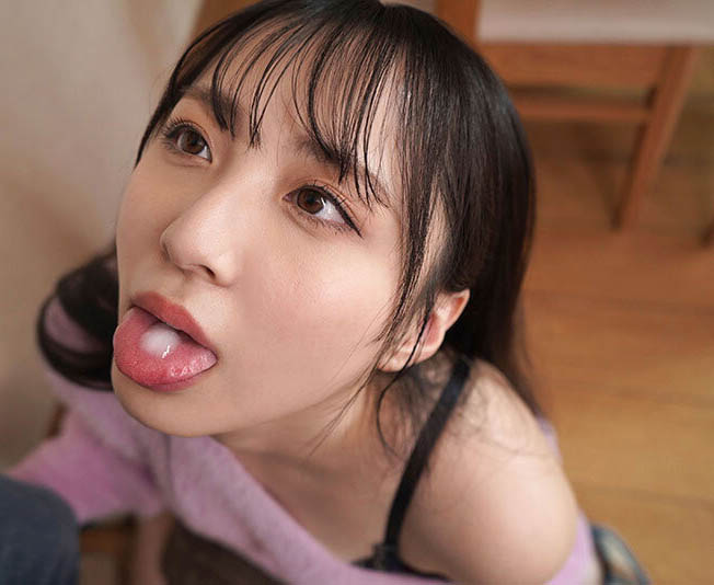 「美乳表姐」把我的肉体当成饮料，用「猛烈的时光」教会我很棒的事！